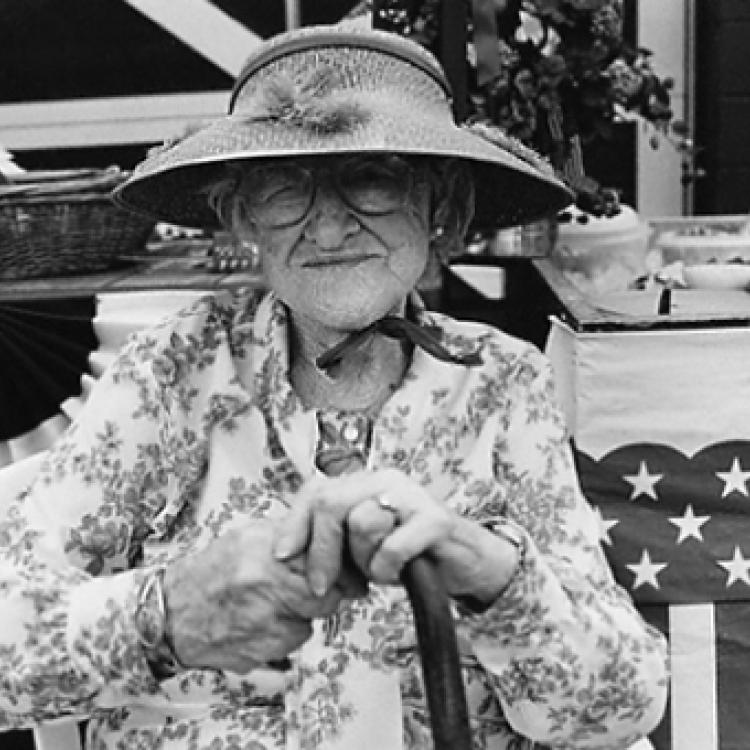 Nellie Coomes at a July 4th family reunion, Elkridge