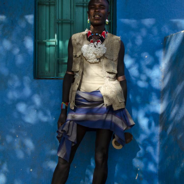 Man Against the Blue, Benna Market, Hamer